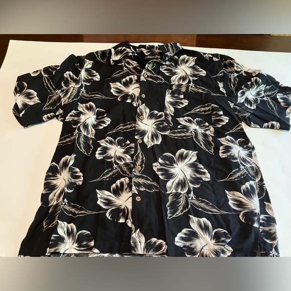 Milano Bay Mens XL Hawaiian Floral Shirt Black Short Sleeve Button Up Tropical - Picture 1 of 3